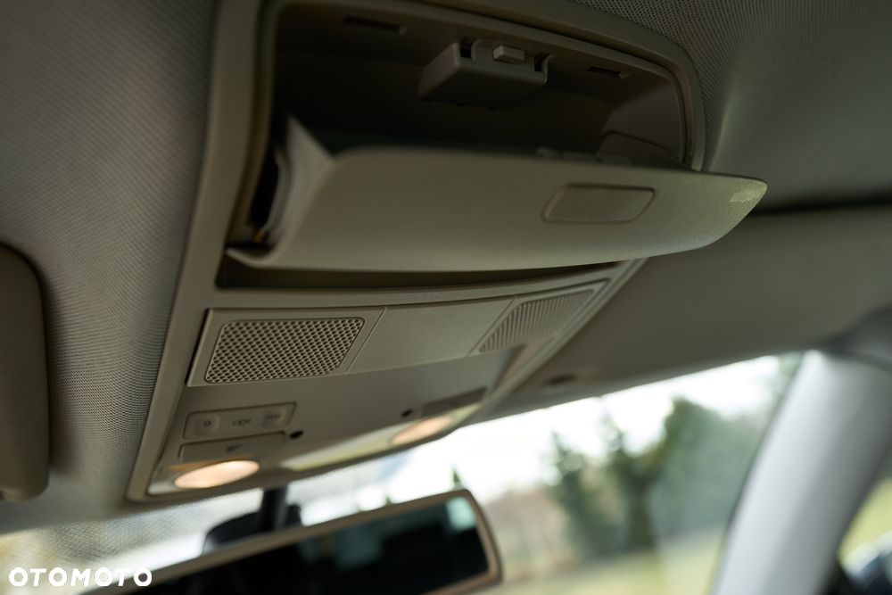 Volkswagen Tiguan - 24