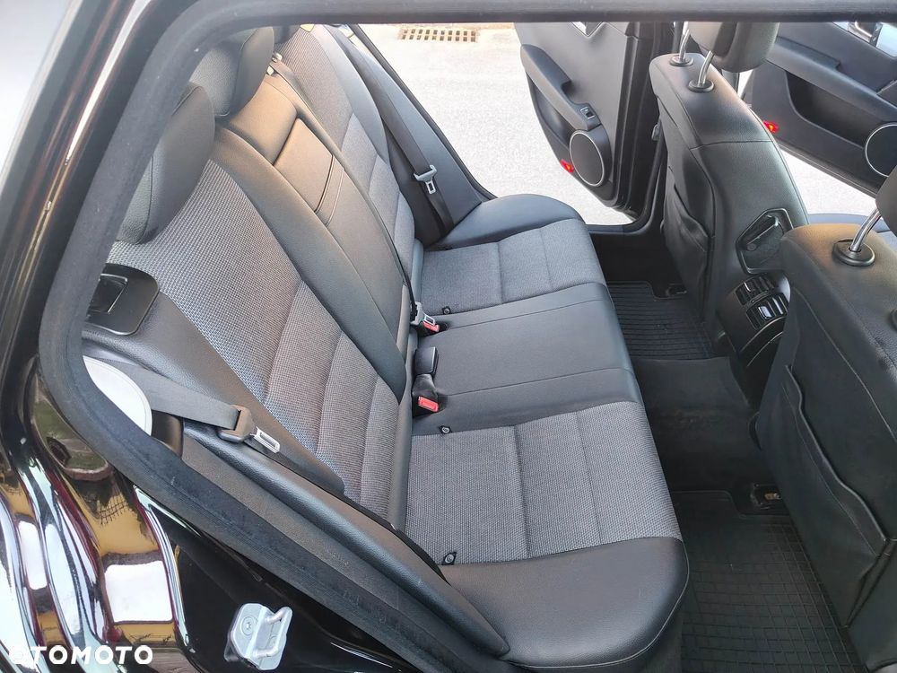 Mercedes-Benz Klasa C 220 CDI DPF Automatik BlueEFFICIENCY Avantgarde - 17