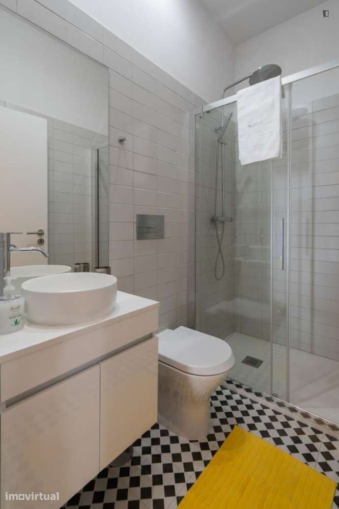 Apartamento com 1 quartos - localizado em Santo Ildefonso Porto - Grande imagem: 2/34