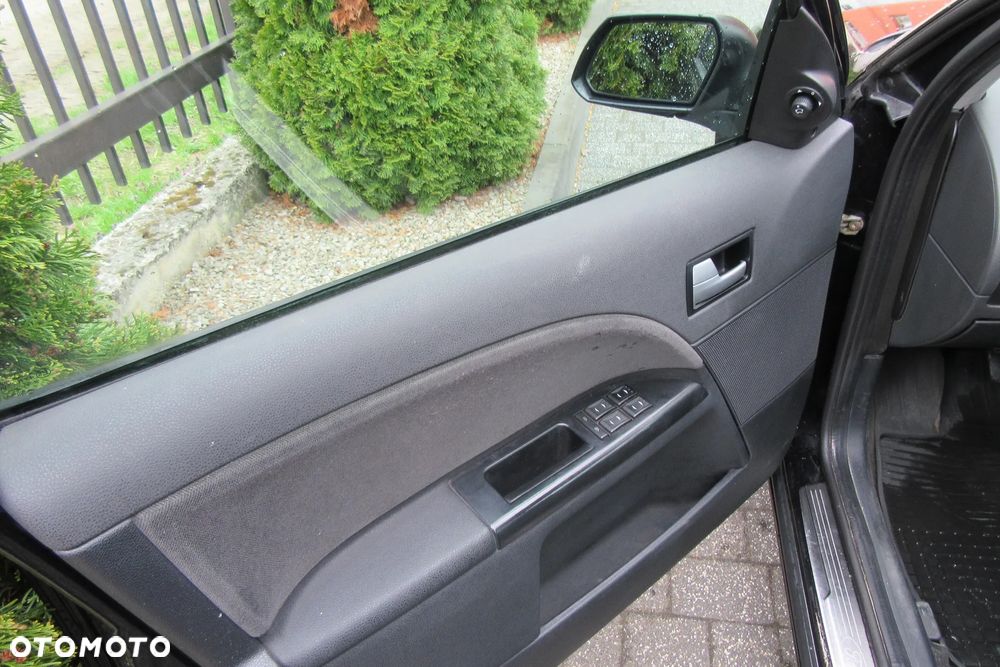 Ford Mondeo 1.8 Ghia - 9