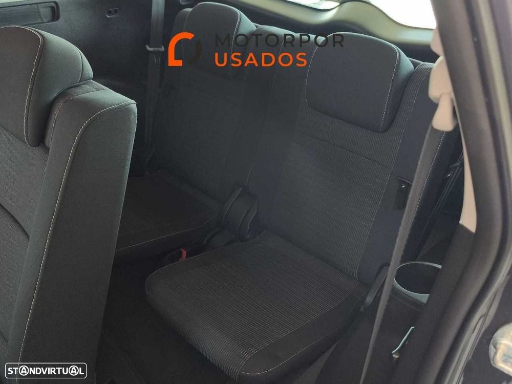 Toyota Verso 1.6 D-4D Comfort - 12