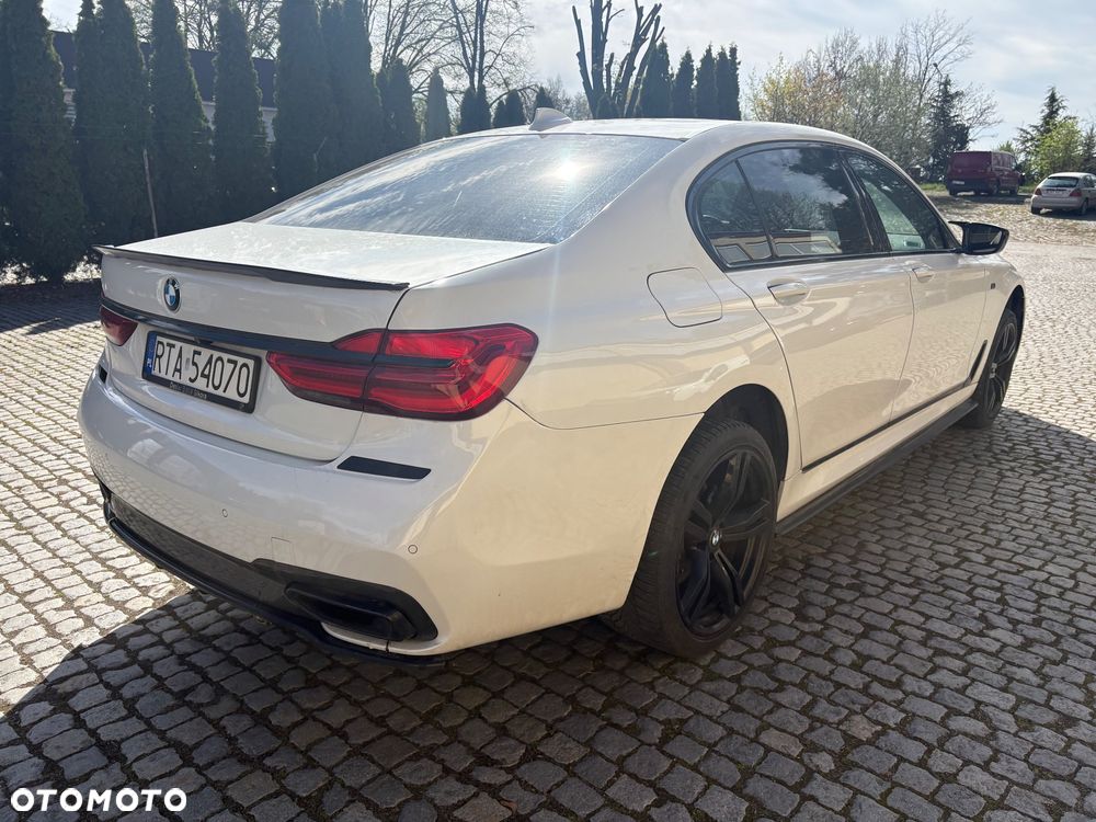 BMW Seria 7 740Li - 12