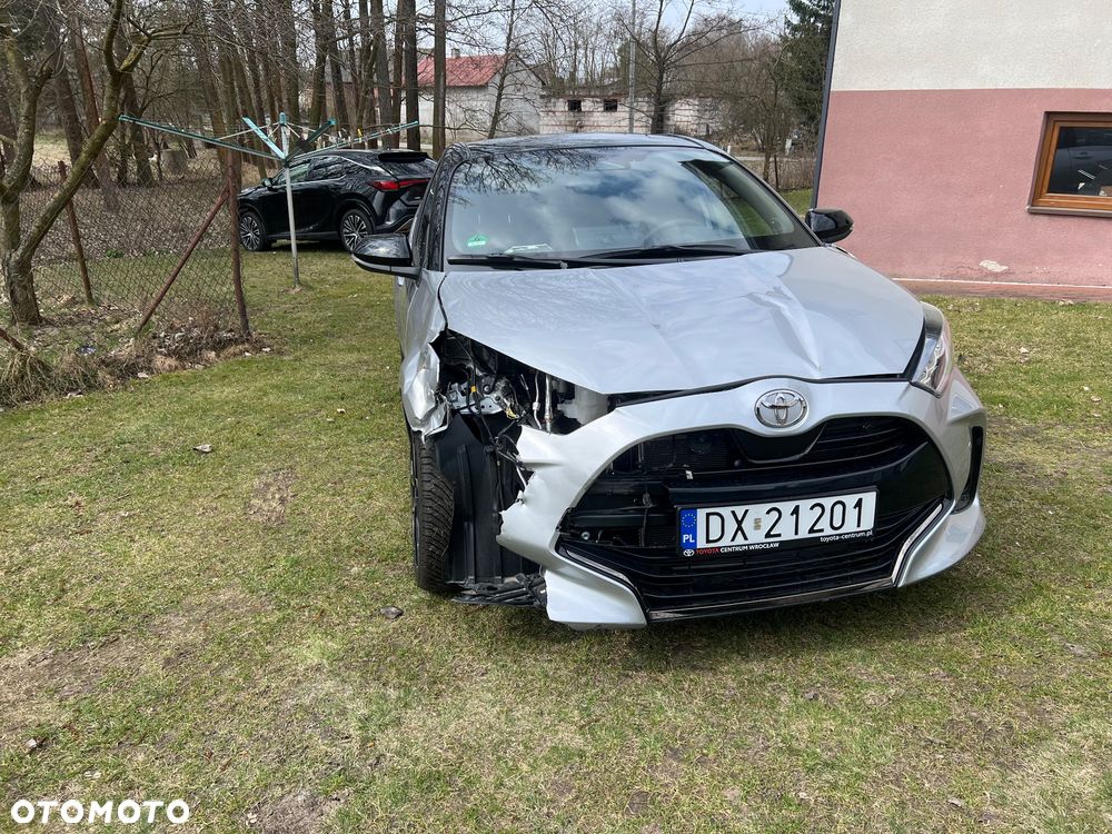 Toyota Yaris Hybrid 1.5 Premiere Edition - 11