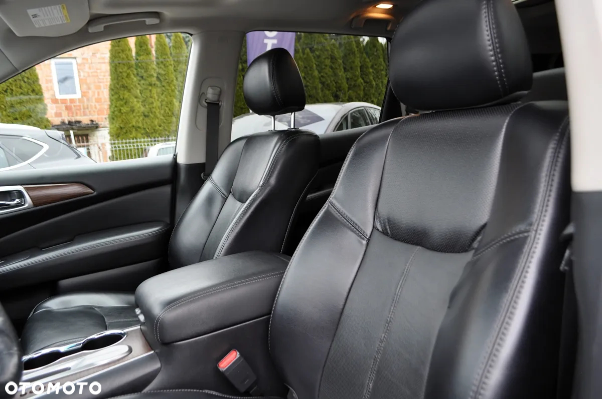 Nissan Pathfinder - 15