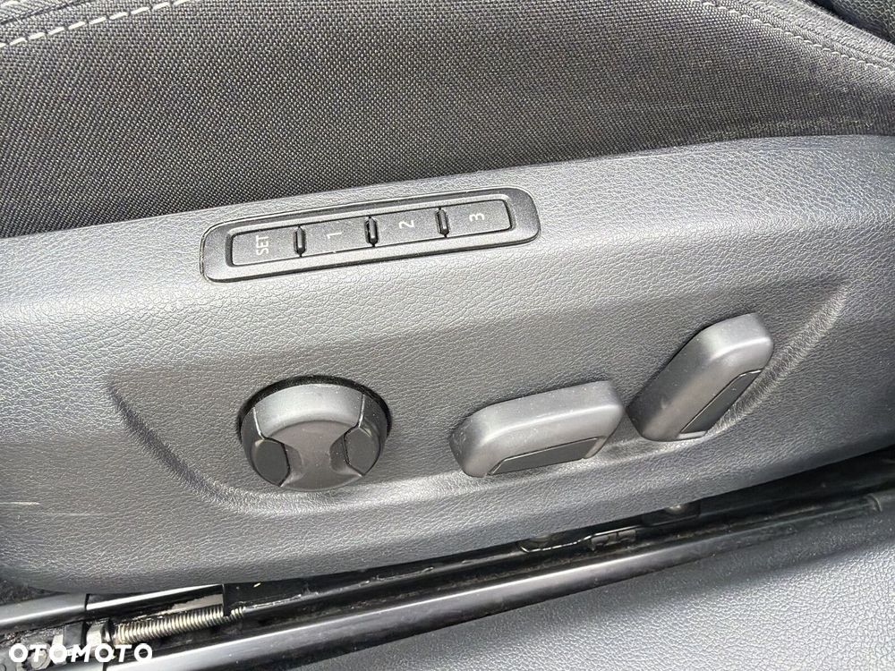 Skoda Superb 2.0 TDI SCR Style DSG - 22