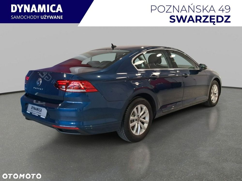 Volkswagen Passat - 9