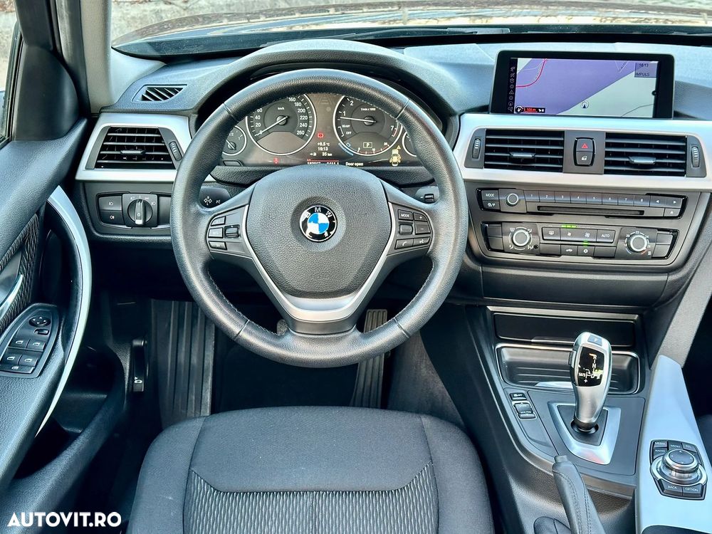 BMW Seria 3 320i Aut. - 6