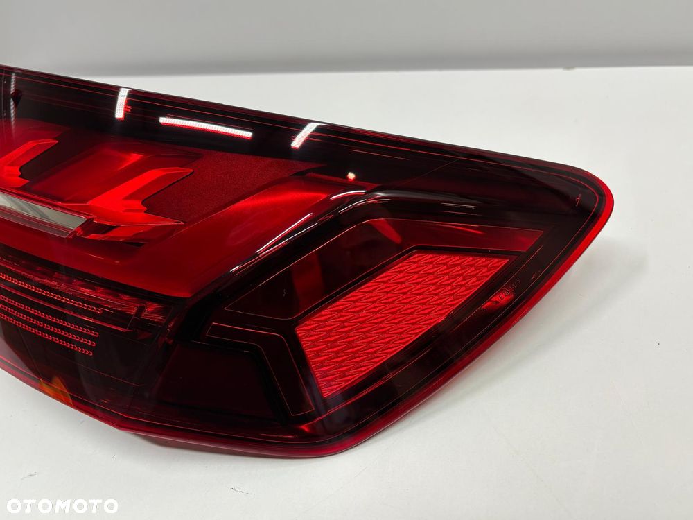 Audi A4 8W9 Lift Kombi Lampa Prawa Tył Tylna 8W9945092 AA - 4