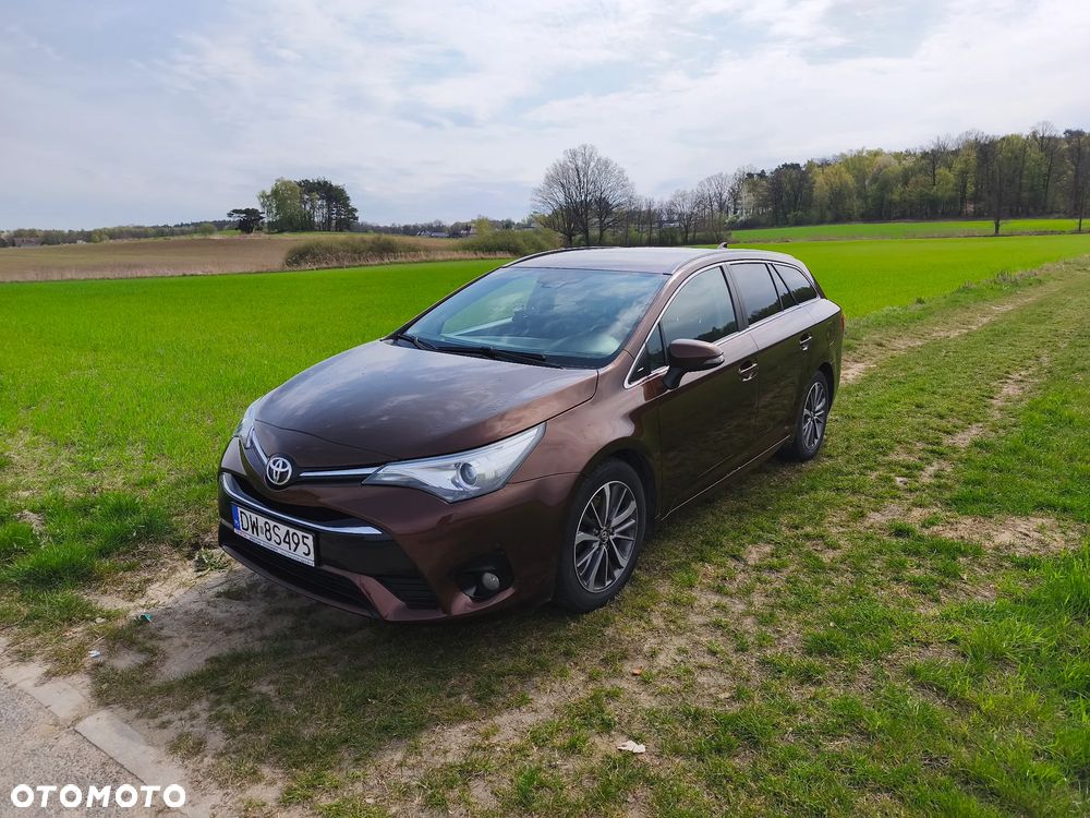 Toyota Avensis 2.0 D-4D Premium - 5
