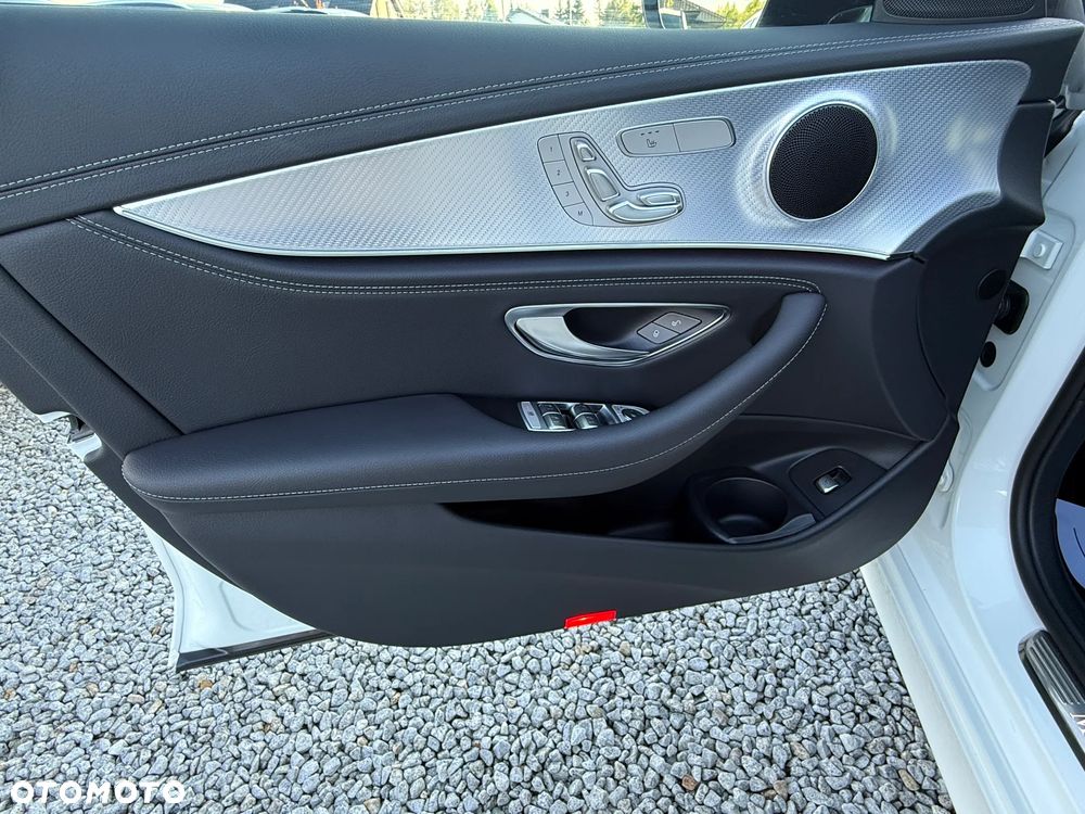 Mercedes-Benz Klasa E 220 d 4Matic 9G-TRONIC AMG Line - 24