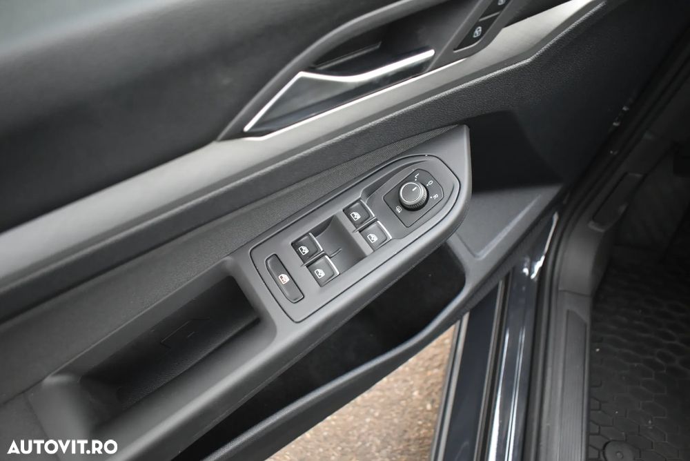 Volkswagen Golf 2.0 TDI Life - 12
