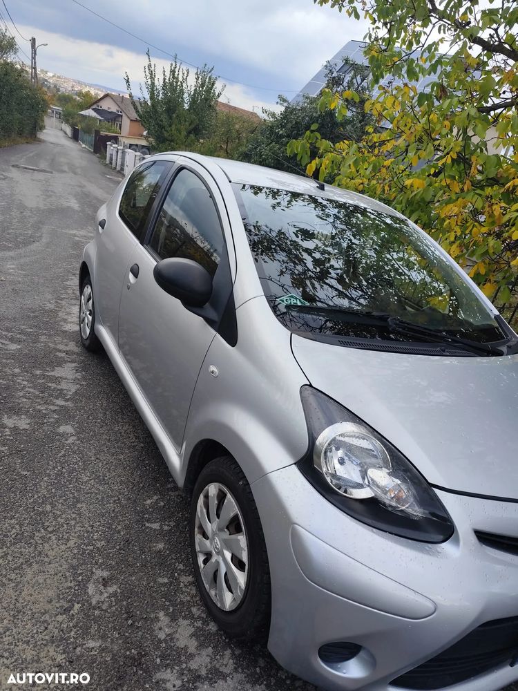 Toyota Aygo 2012 photo 2