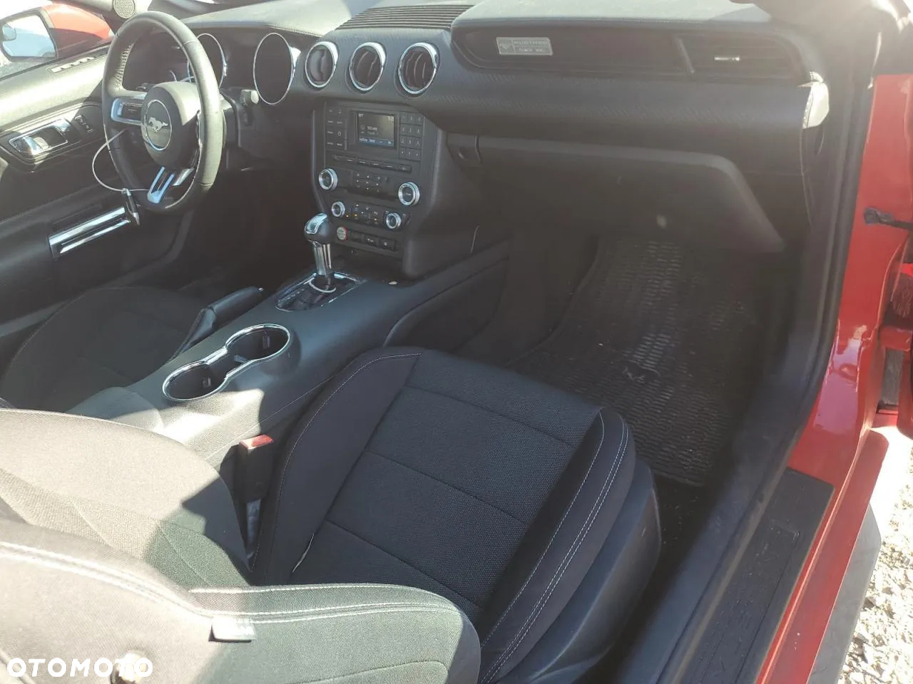 Ford Mustang - 7