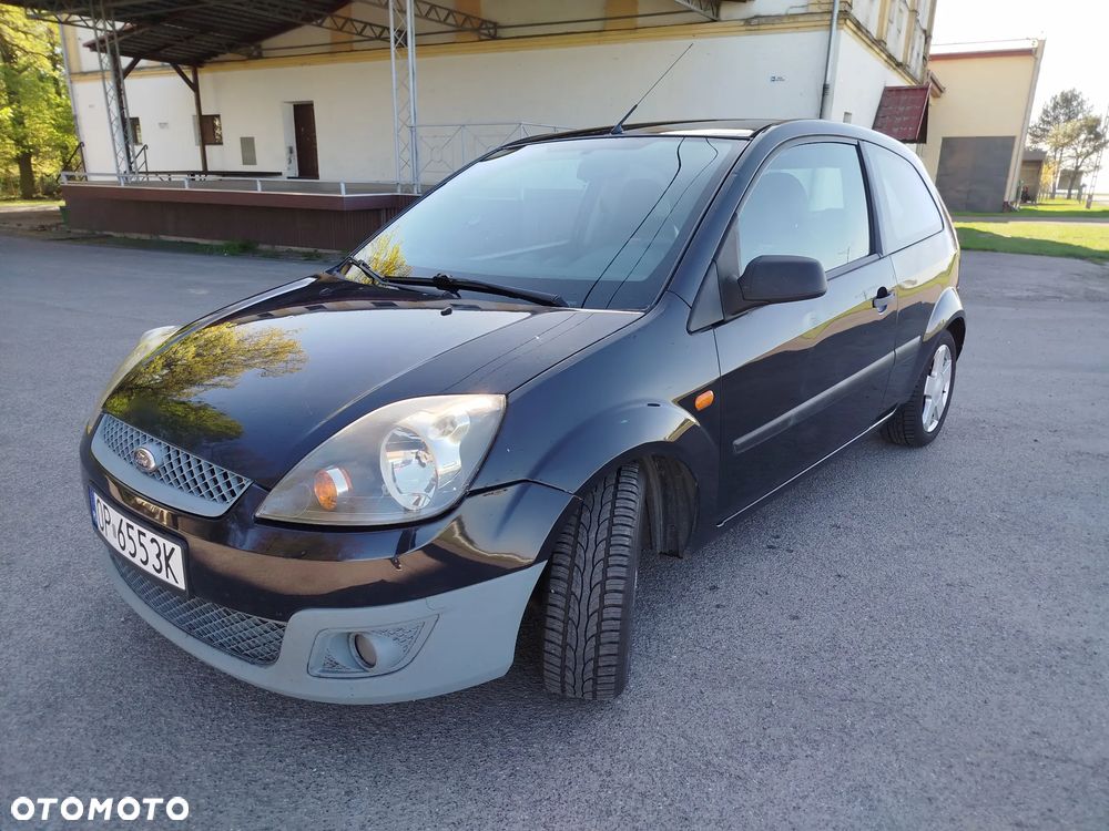 Ford Fiesta 1.3 Ambiente - 3