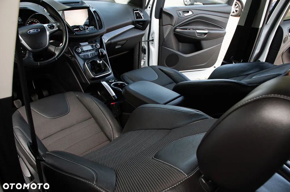 Ford Kuga 1.5 EcoBoost TITANIUM - 27