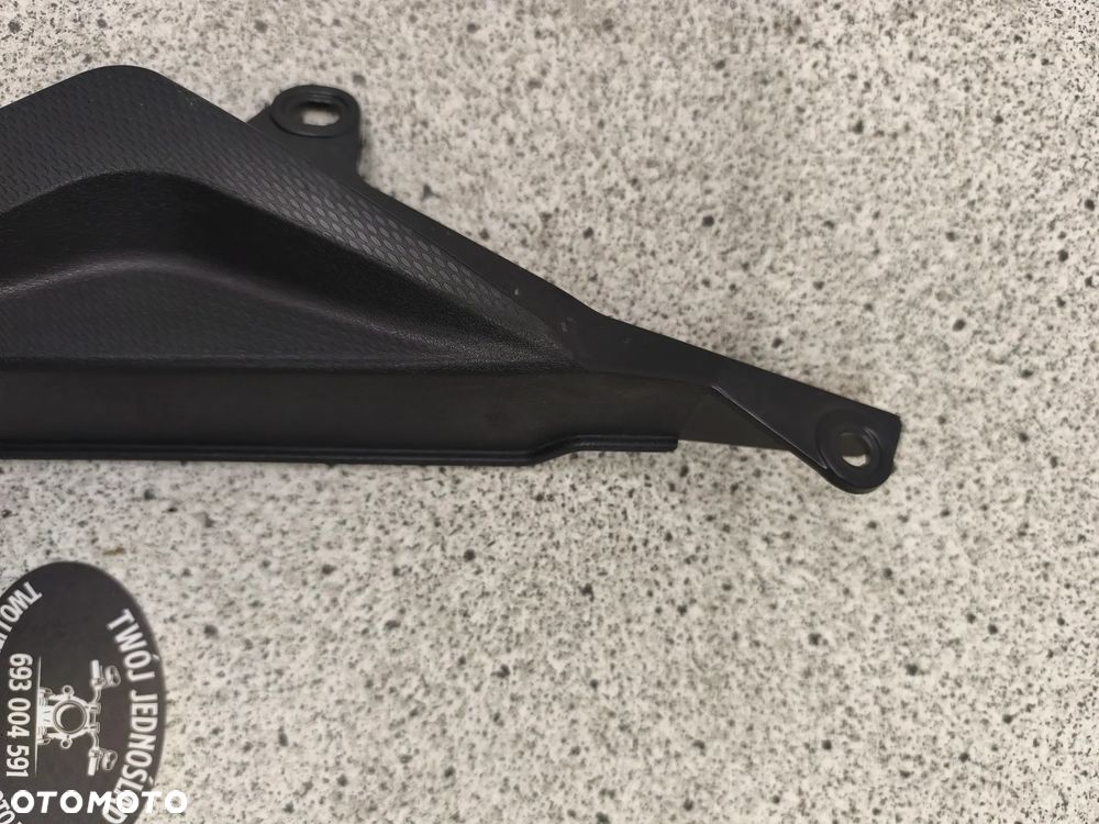 Pług, płoza, owiewka, osłona Suzuki GSR 750 GSR750 - 10