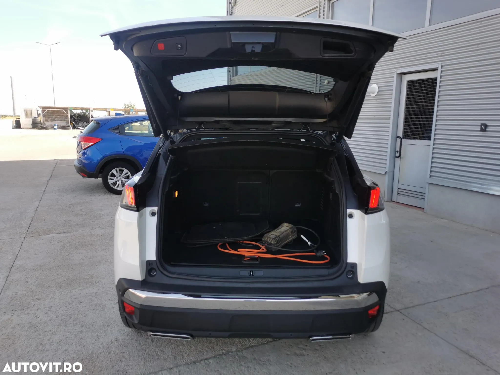 Peugeot 3008 PHEV EAT8 4X4 GT Pack - 17