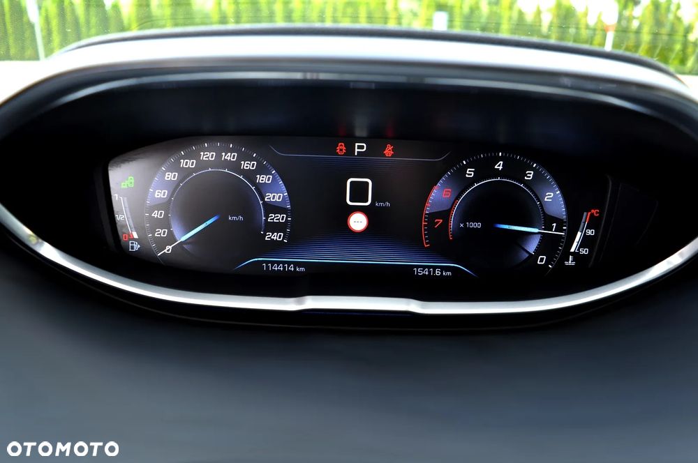 Peugeot 3008 1.2 PureTech Allure S&S EAT6 - 34