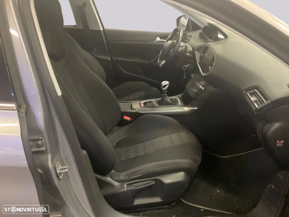Peugeot 308 1.2 PureTech Allure - 3