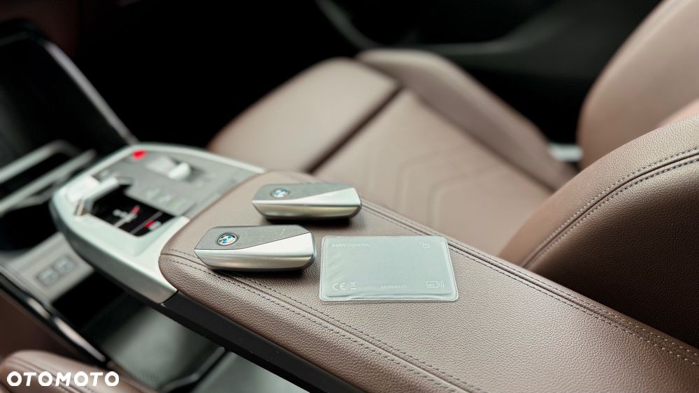BMW Seria 2 218d Luxury Line - 12