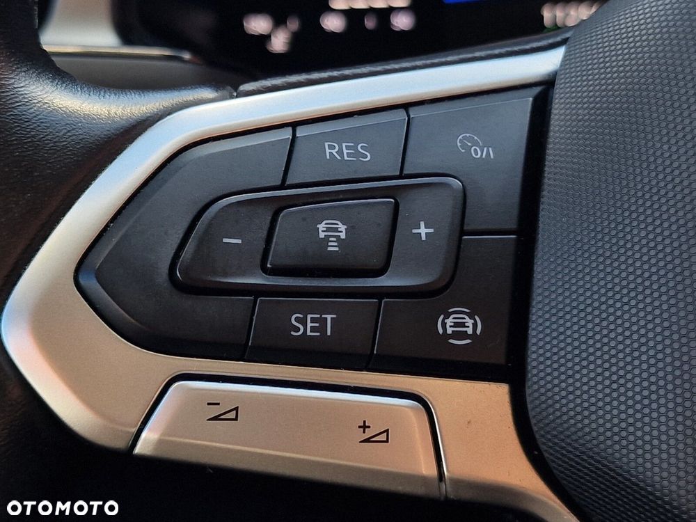 Volkswagen T-Roc 1.0 TSI Life - 27