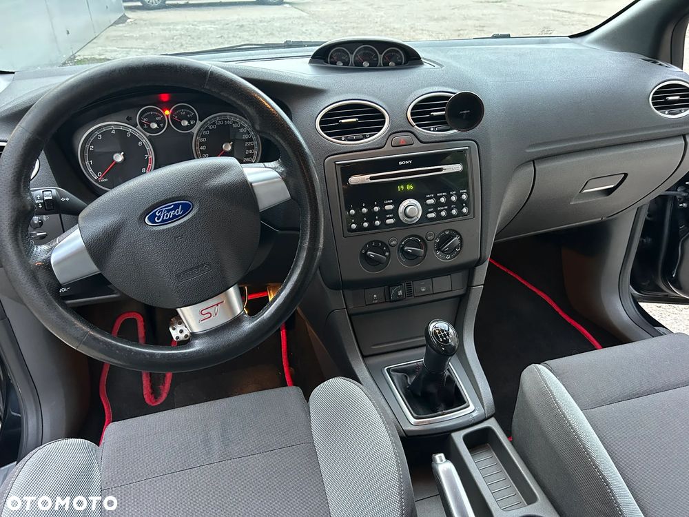Ford Focus ST - 19