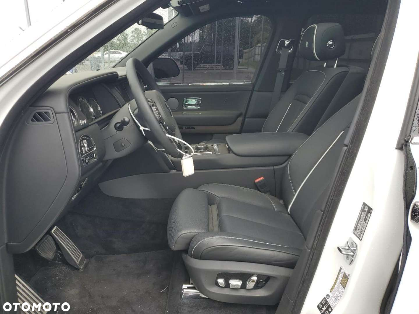Rolls-Royce Cullinan - 4