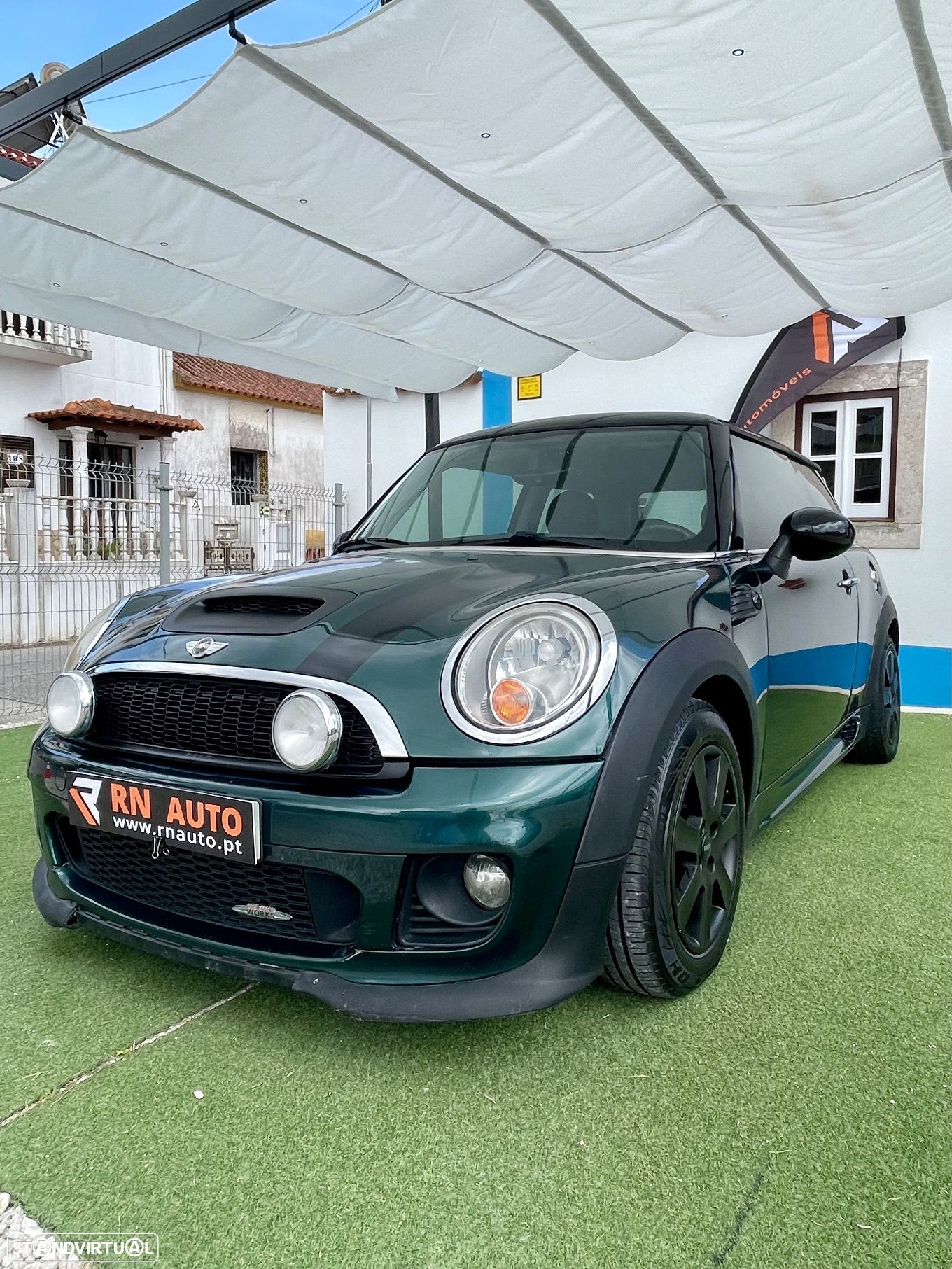 MINI 3 Portas Cooper D - 1