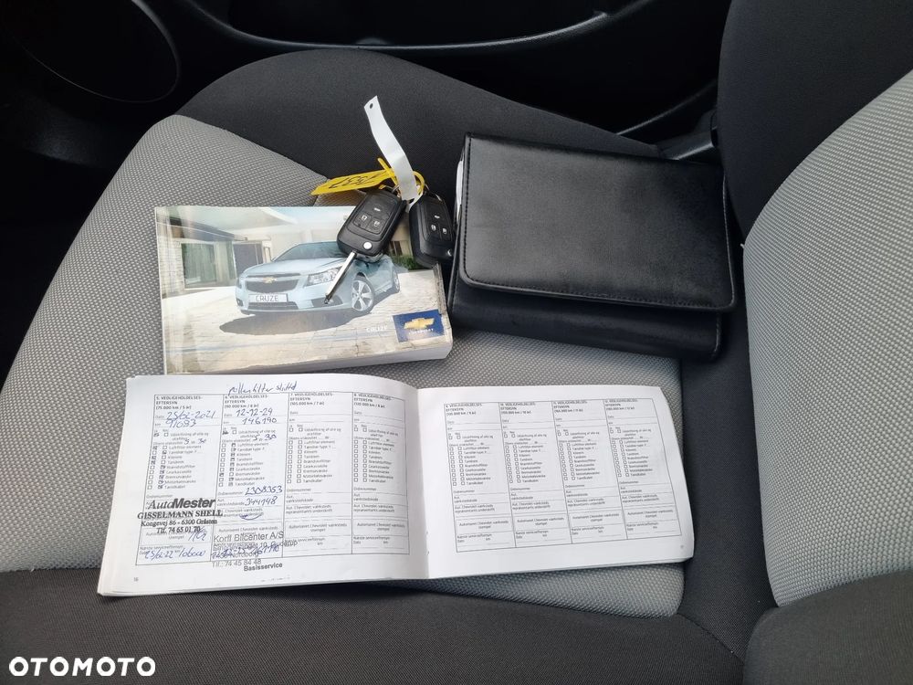 Chevrolet Cruze 1.8 LT - 21