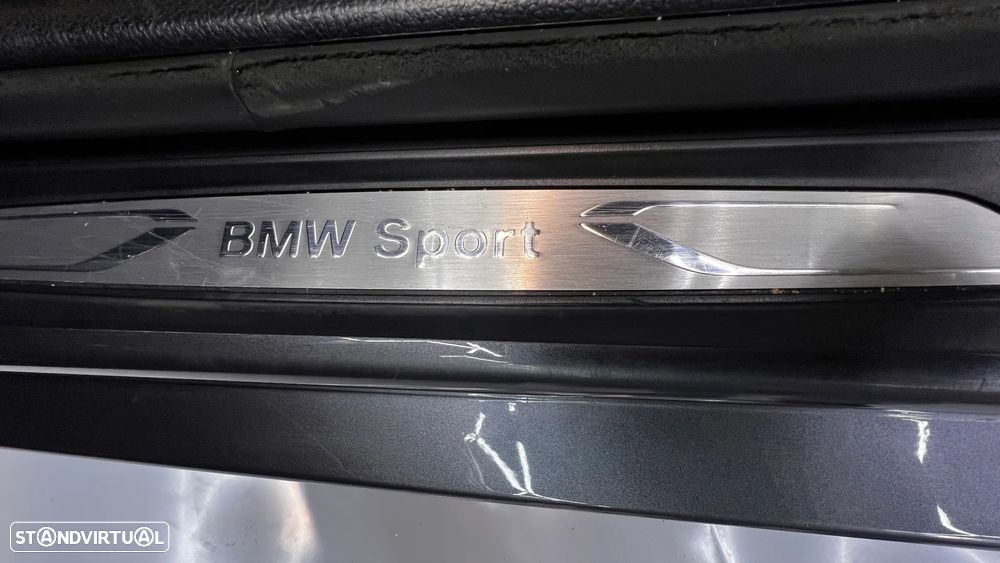 BMW 318 d Touring Auto Line Sport - 24