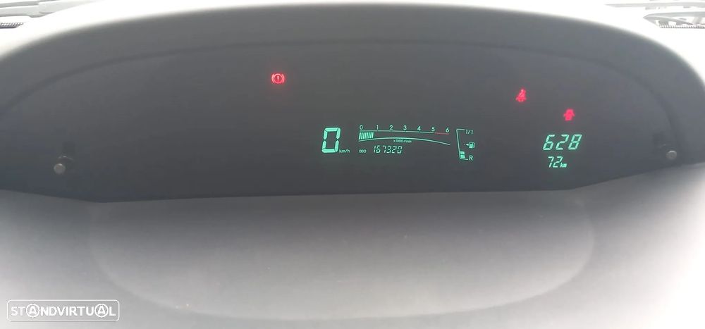 Toyota Yaris 1.4 D-4D Comfort+AC - 6