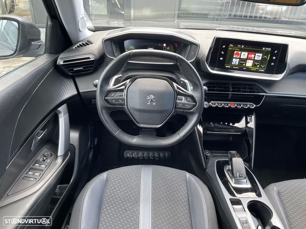 Peugeot 2008 1.2 PureTech Allure EAT8 - 4