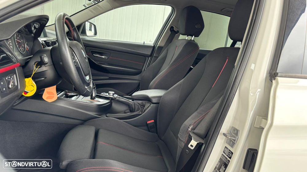 BMW 318 d Auto Line Sport - 11