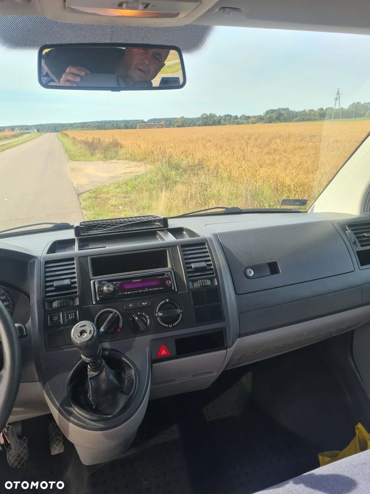 Volkswagen Transporter - 11