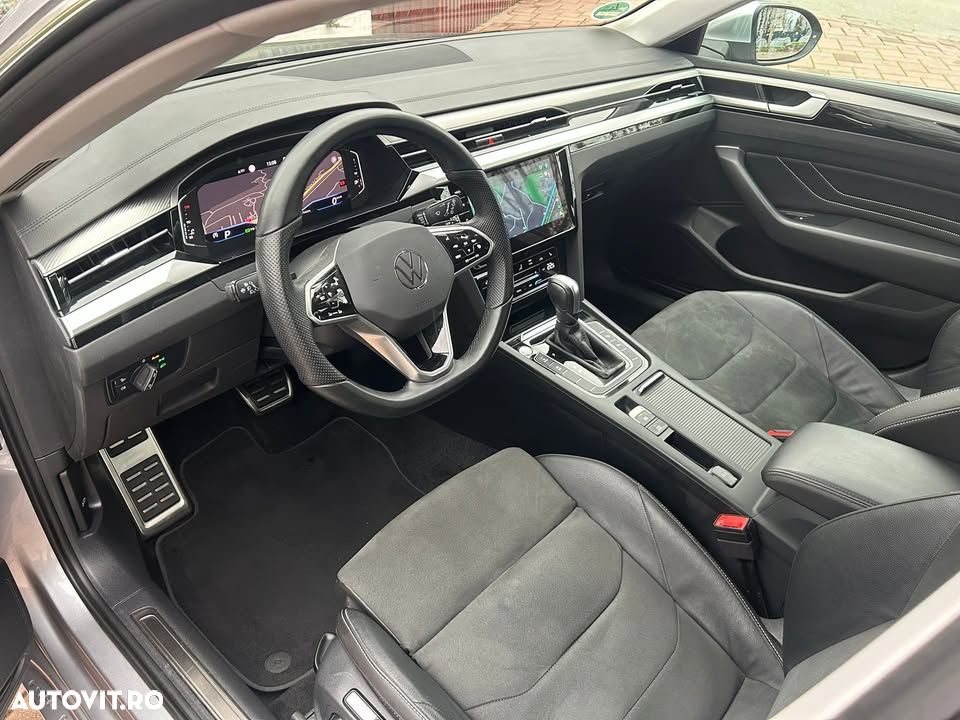 Volkswagen Passat Variant 2.0 TDI SCR DSG Elegance - 4