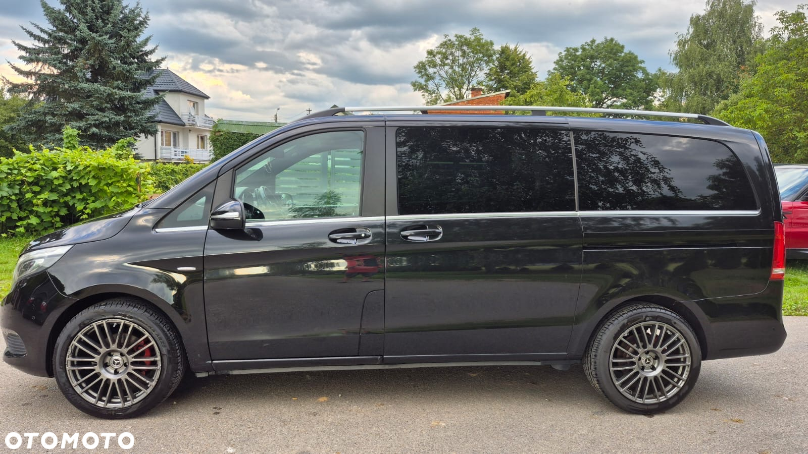 Mercedes-Benz Klasa V 250 d lang 7G-TRONIC Avantgarde Edition Night Edition - 4