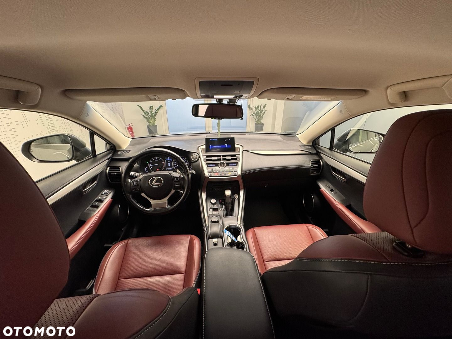 Lexus NX 200t Comfort AWD - 8