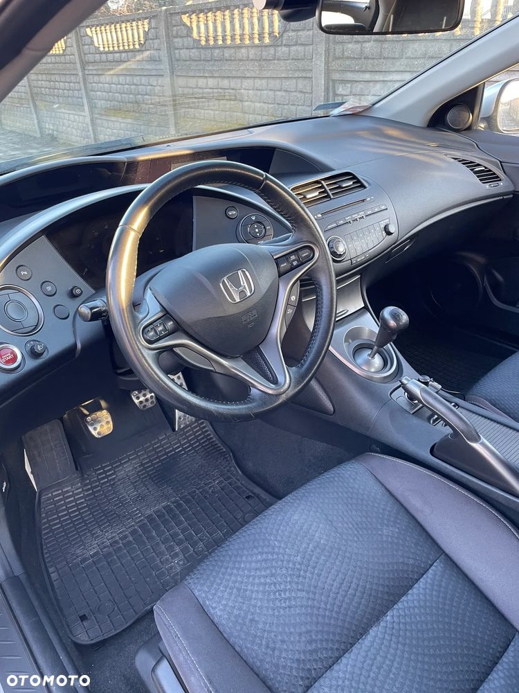 Honda Civic 1.8 Comfort - 11