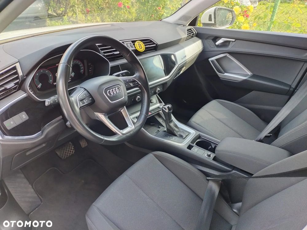 Audi Q3 2.0 TDI S tronic design - 6
