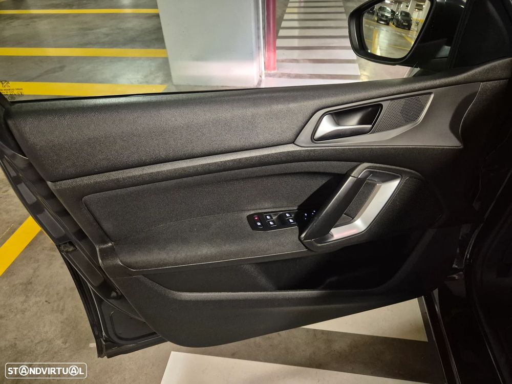 Peugeot 308 SW 1.6 BlueHDi Style - 27