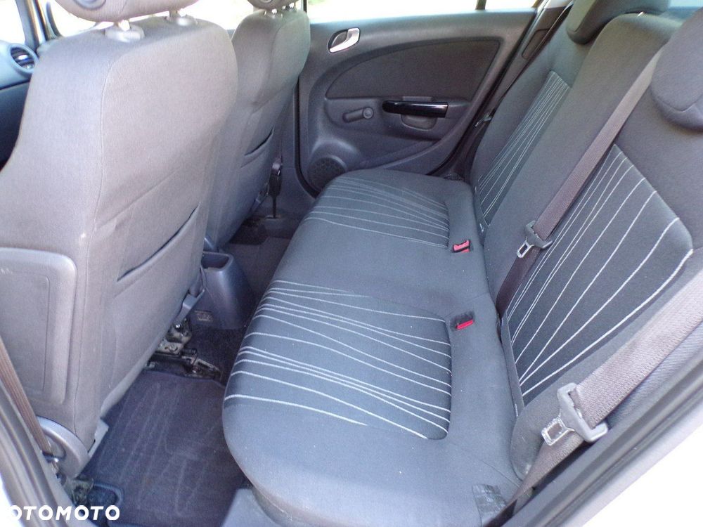 Opel Corsa - 24