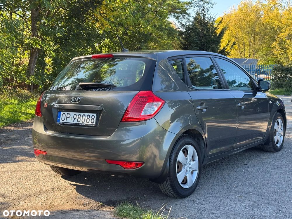 Kia Ceed 1.4 Comfort - 12