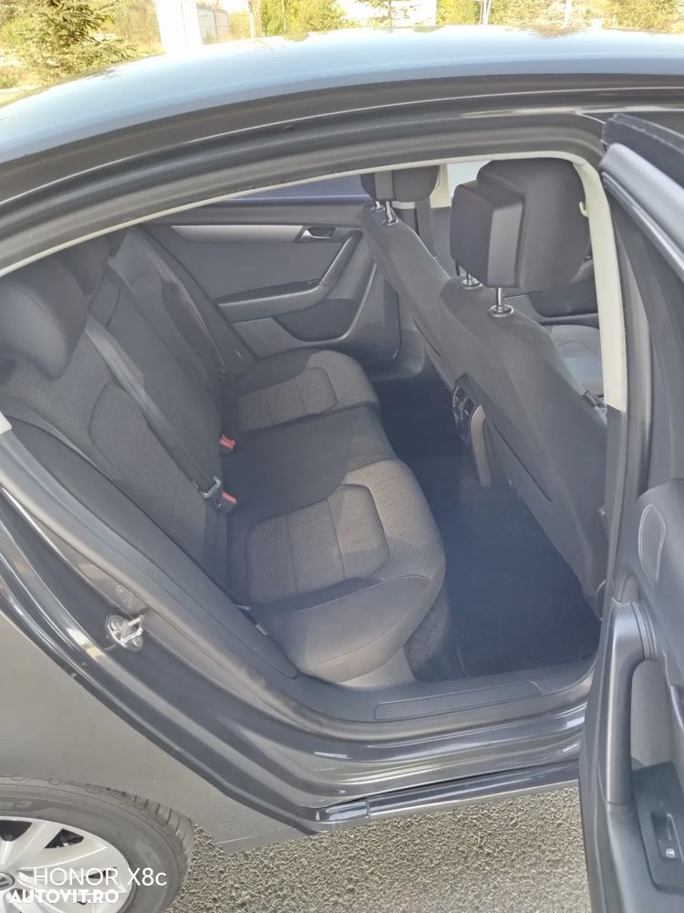 Volkswagen Passat 2.0 TDI Highline - 18