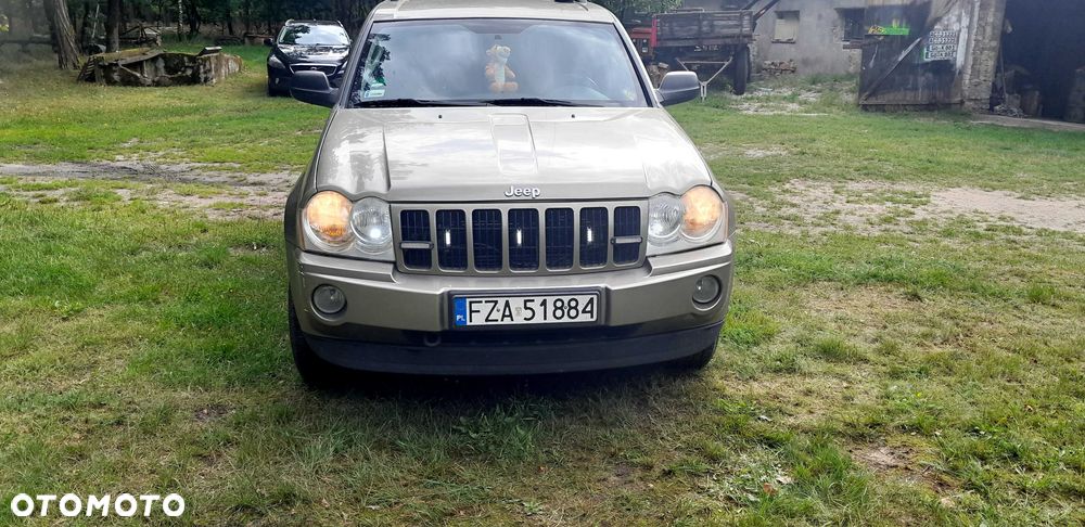 Jeep Grand Cherokee - 1