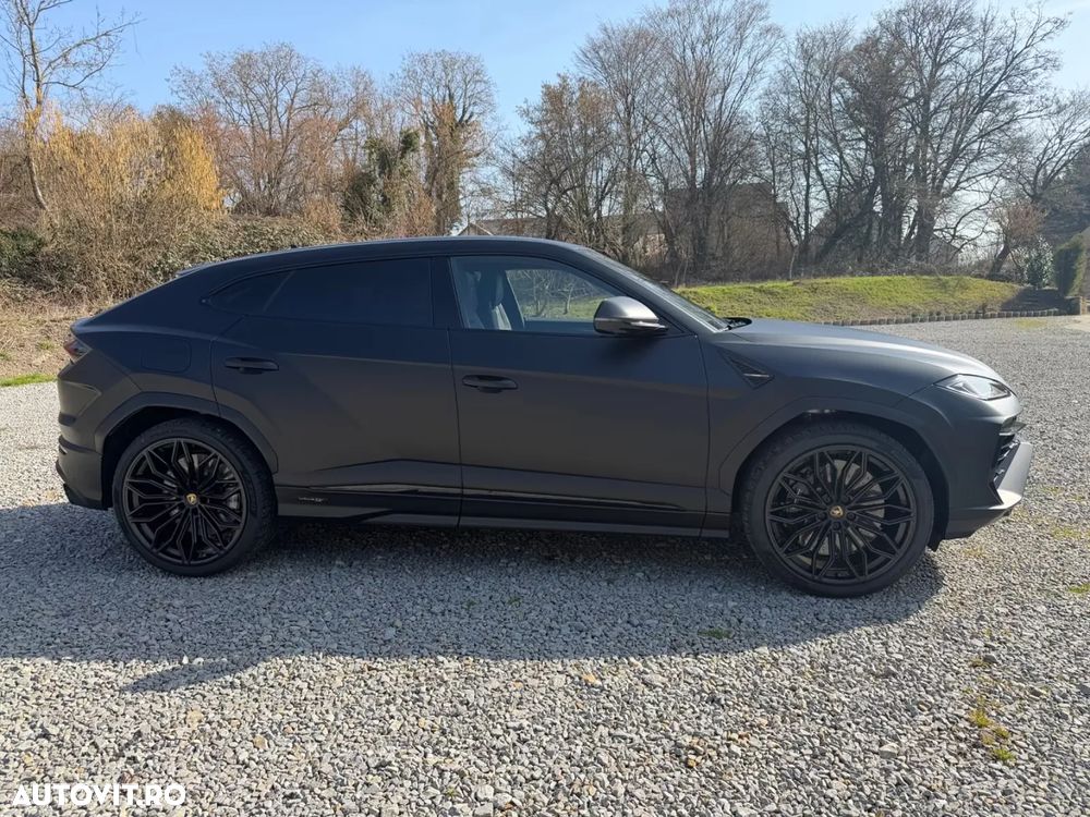 Lamborghini URUS - 7