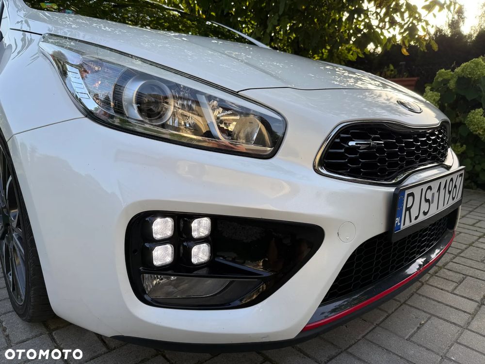 Kia Ceed 1.6 T-GDI GT - 13