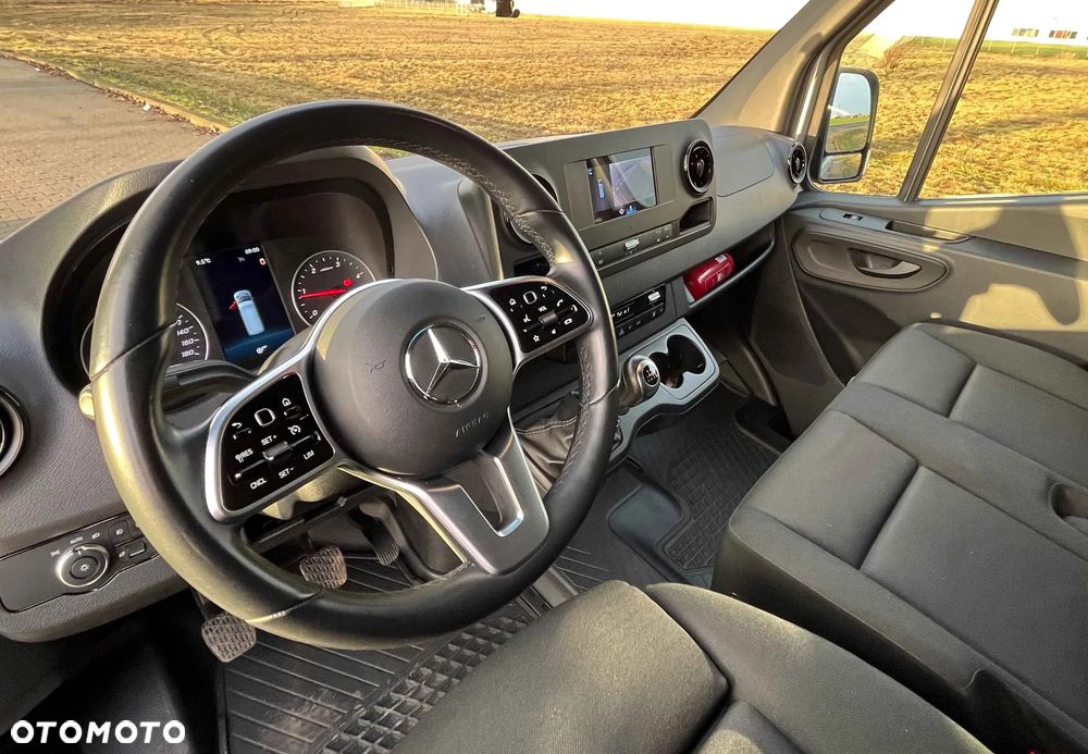 Mercedes-Benz Sprinter - 8