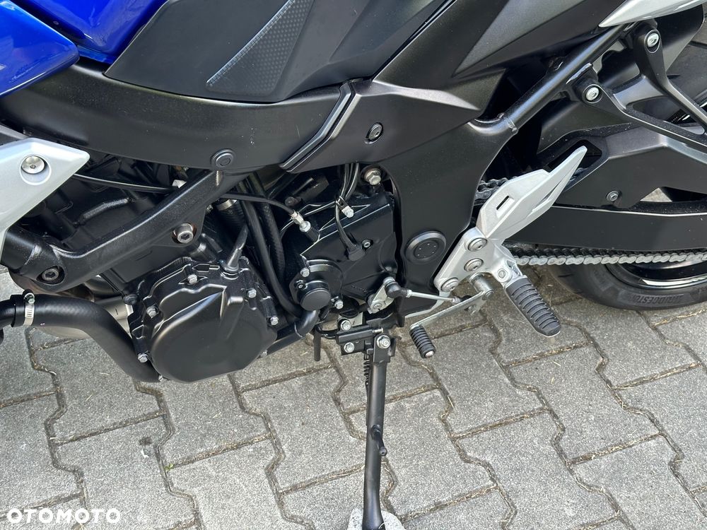 Suzuki GSR - 15
