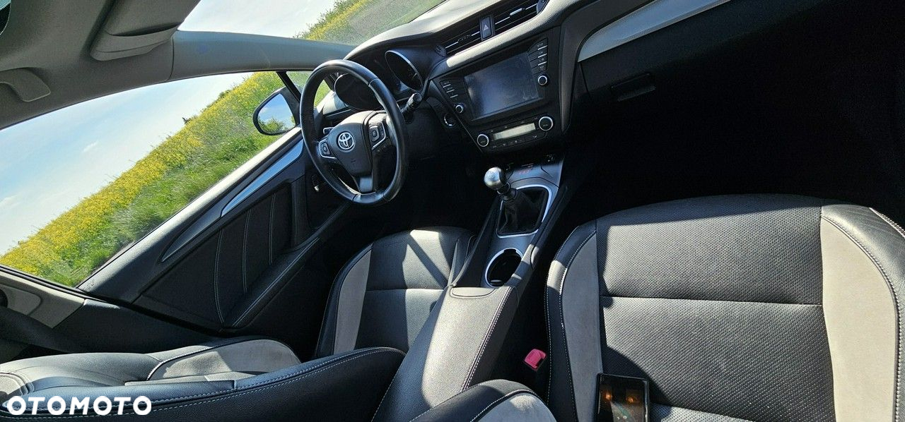 Toyota Avensis - 20