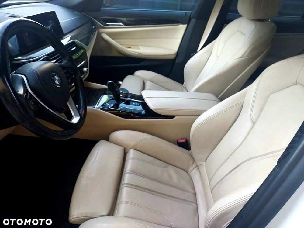BMW Seria 5 530i GPF Sport Line sport - 9